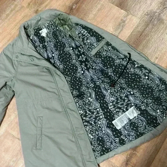 LEVI’S | Gray Lined Parka Style Coat - Picture 2 of 4